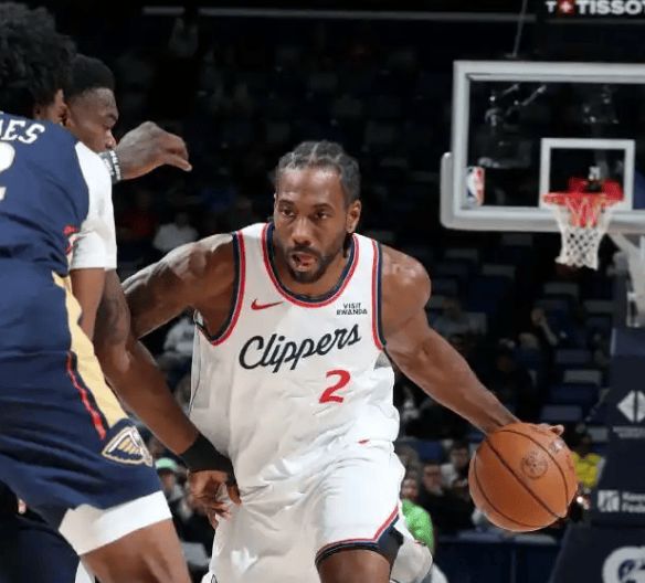 小卡回归遭队友冷落 鹈鹕团队作战掀翻快船