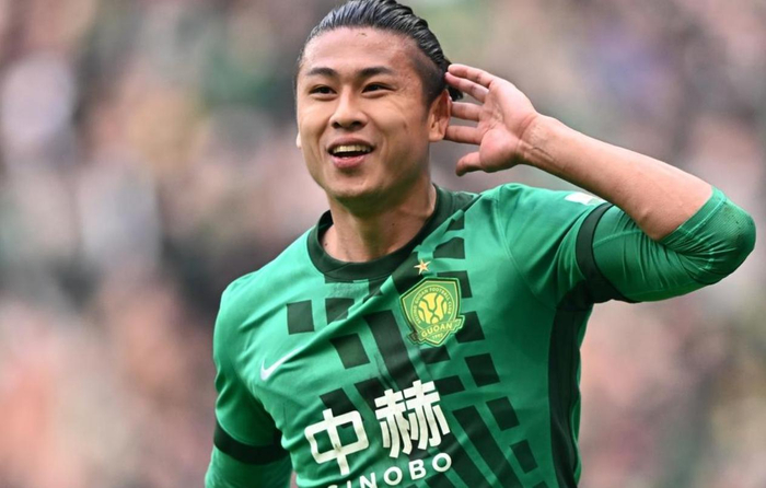 北京国安客场战平上海申花 张玉宁高效破门难救