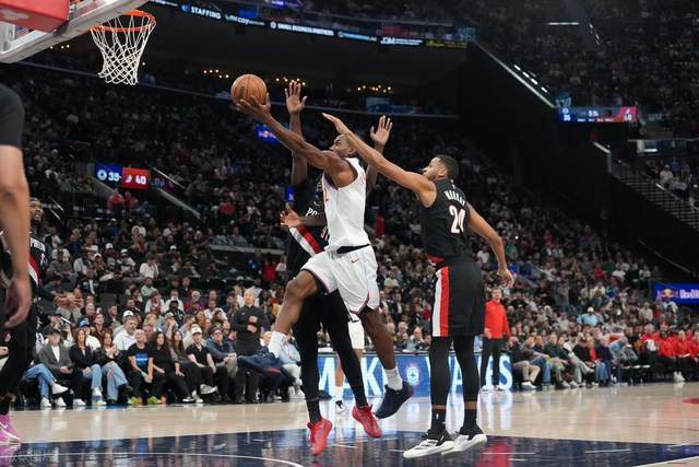 快船104-114惨败开拓者 5连胜终结