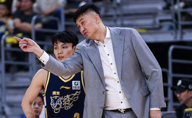 广东球迷答谢夜惨遭逆转 杜锋防守失误成关键