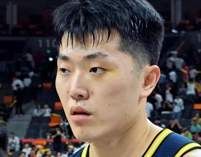 广东队季后赛惨败广州队 徐昕成关键因素 杜锋战